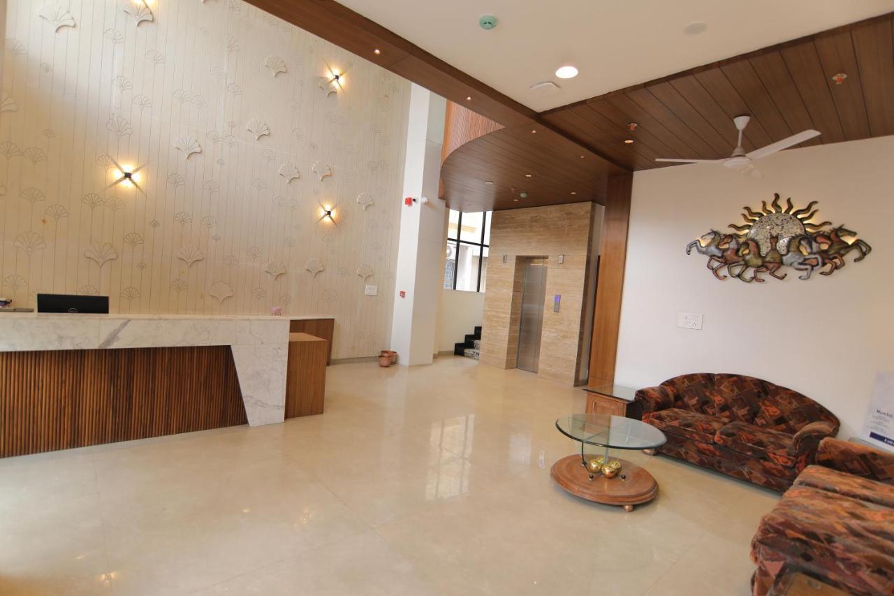Hotel Mumbai House Express Udaipur Extérieur photo
