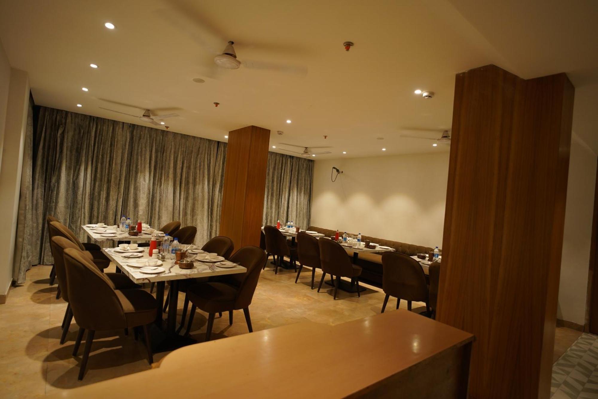 Hotel Mumbai House Express Udaipur Extérieur photo